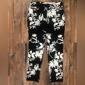 Chico's Women's Brigitte Floral Black and White Pants‎